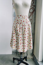 Load image into Gallery viewer, Vintage Floral Apron
