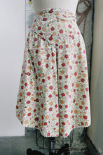 Load image into Gallery viewer, Vintage Floral Apron
