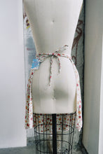 Load image into Gallery viewer, Vintage Floral Apron
