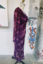 Load image into Gallery viewer, Velvet Purple Midi Dress
