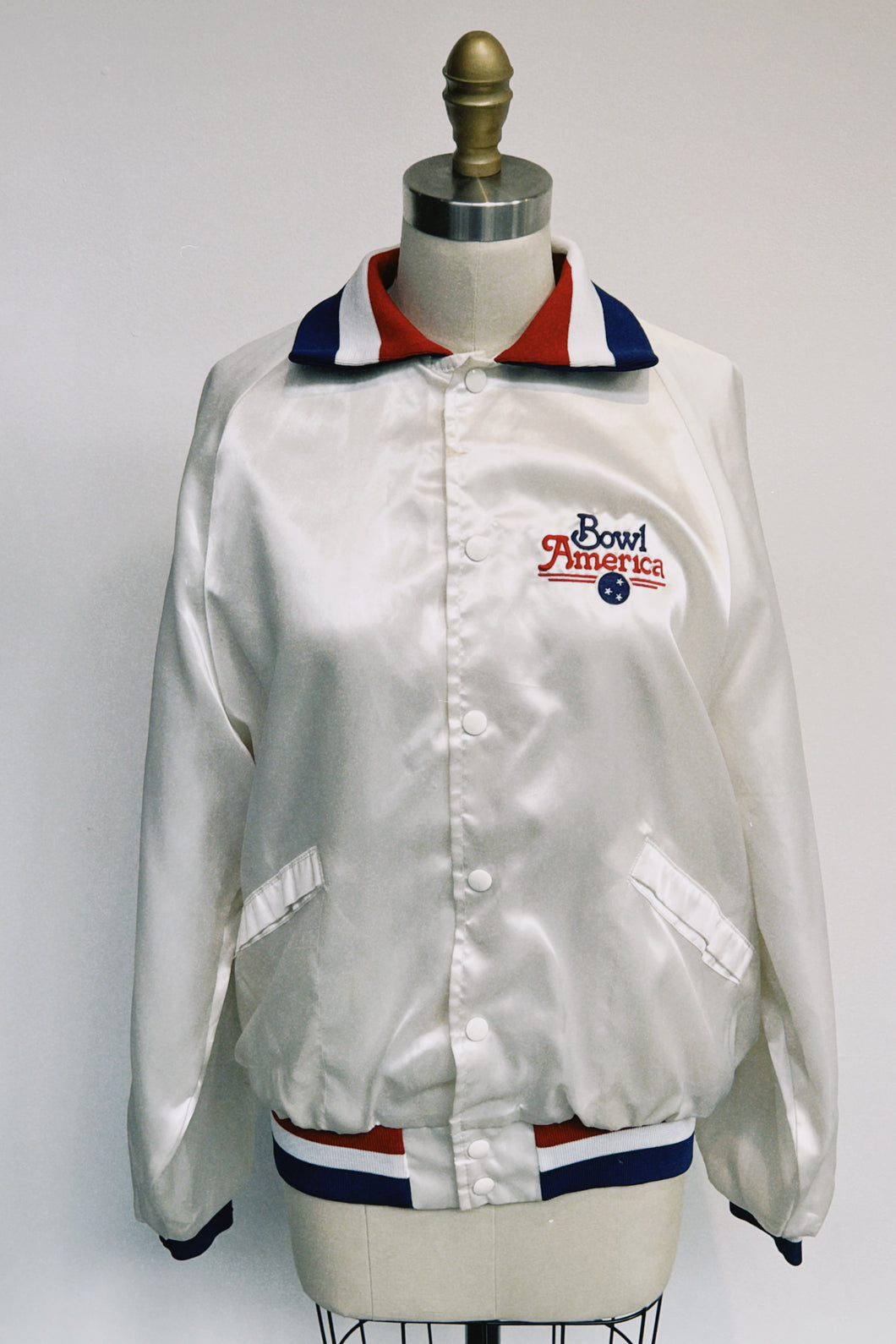 Vintage Bowl America Collared Bomber